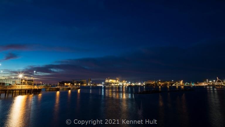Aftenlys over Rønne havn